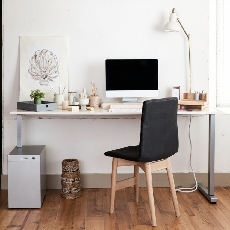 10 Best Minimalist Desk Setups Under $200 (2026) (Part 5)