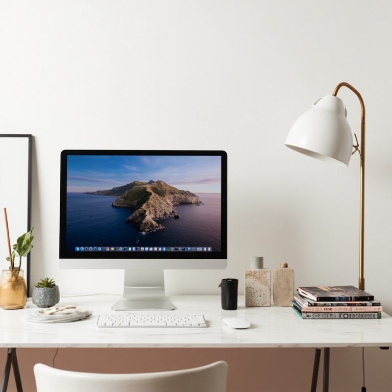 10 Best Minimalist Desk Setups Under 00 (2026)